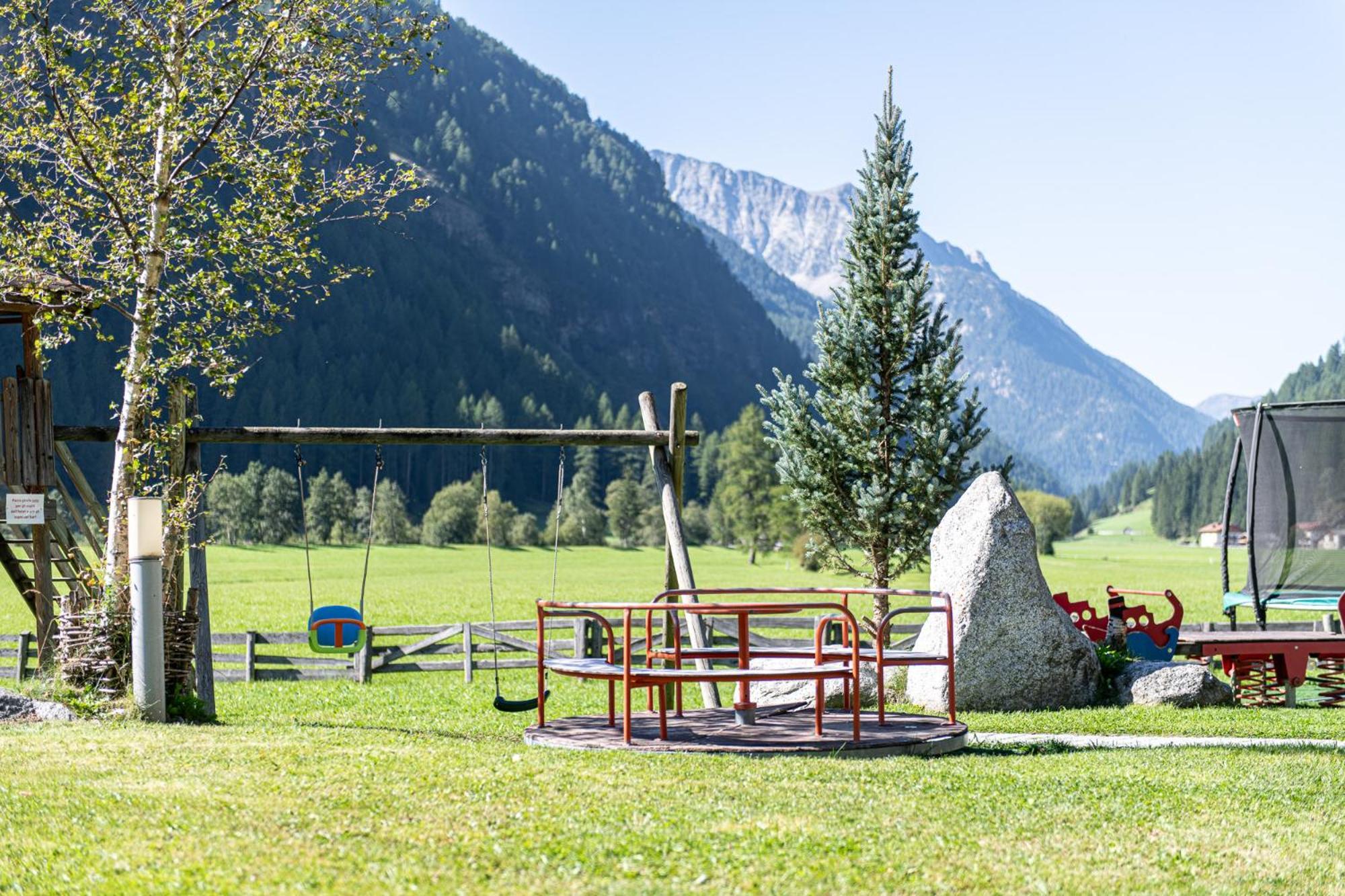 Hotel Bacher Riva di Tures Exterior foto