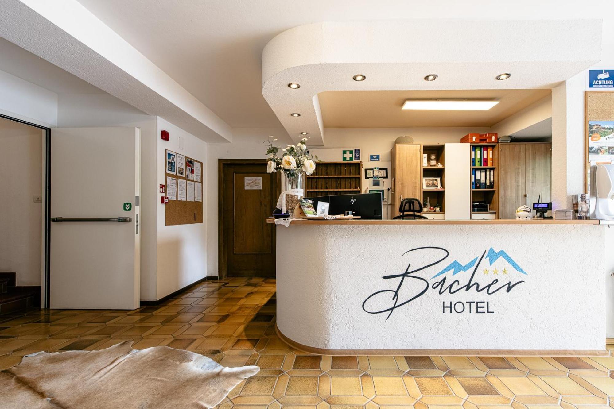 Hotel Bacher Riva di Tures Exterior foto