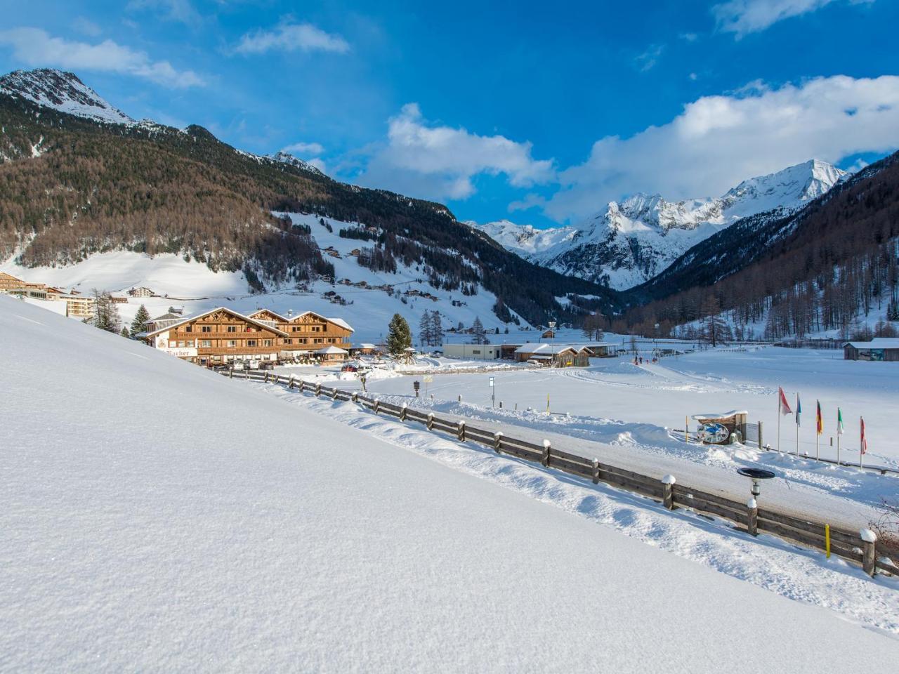 Hotel Bacher Riva di Tures Exterior foto